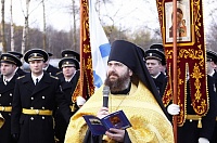 В Северодвинске военные моряки прошли крестным ходом в день памяти прав. Феодора Ушакова