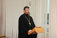 Священник Валерий Суворов поздравил работников Госавтоинспекции с профессиональным праздником