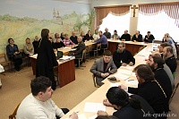 Помощники настоятеля нашего храма прошли обучение на курсах церковных сотрудников