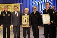 Фонд «Омофор» передал северодвинским подводникам походный иконостас