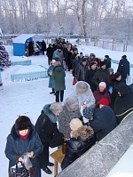 В день празднования Крещения Господня в нашем храме прошла благотворительная ярмарка