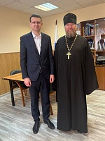 Протоиерей Валерий Суворов встретился с главой департамента внутренней политики НАО Иваном Леоновым 