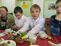 ВОСПИТАННИКИ СЕВЕРОДВИНСКОГО ДЕТДОМА «БЕЛОМОРЕЦ» ВСТРЕТИЛИСЬ С КРЕСТНЫМИ