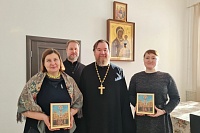 Протоиерей Валерий Суворов поблагодарил прибывших в Архангельск специалистов Синодального отдела по благотворительности