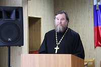 Самосовершенствование и развитие. Протоиерей Валерий Суворов побеседовал с молодыми стражами порядка
