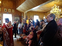 В день Светлого Праздника Пасхи в нашем храме был совершен молебен для людей с нарушениями слуха