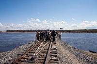 СЕВЕРОДВИНСКИЕ ПАЛОМНИКИ ПОБЫВАЛИ В ДЕРЕВНЕ СОЛЗЕ И ПОМОЛИЛИСЬ ЗА УБИЕННЫХ В ГОДЫ ГОНЕНИЙ