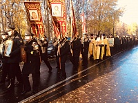 ПОЛТЫСЯЧИ ПОДВОДНИКОВ ПРОШЛИ КРЕСТНЫМ ХОДОМ В СЕВЕРОДВИНСКЕ