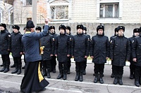 ПРОТОИЕРЕЙ ВАЛЕРИЙ СУВОРОВ БЛАГОСЛОВИЛ АРХАНГЕЛЬСКИХ НОВОБРАНЦЕВ НА ЗАЩИТУ РОДИНЫ