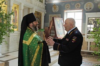 СВЯЩЕННИКИ ПОЗДРАВИЛИ АРХАНГЕЛЬСКИХ ПОЛИЦЕЙСКИХ С 300-ЛЕТИЕМ ВЕДОМСТВА