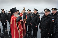 ВОЕННЫЕ МОРЯКИ СЕВЕРОДВИНСКА ПОМОЛИЛИСЬ ПЕРЕД НАЧАЛОМ ЛЕТНЕЙ НАВИГАЦИИ