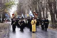 В Северодвинске военные моряки прошли крестным ходом в день памяти прав. Феодора Ушакова