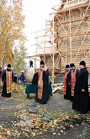 На северодвинском оборонном предприятии «Звездочка» освятили купол на храм св. Феодора Ушакова