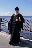 Митрополит Корнилий посетил храм на Яграх в Северодвинске