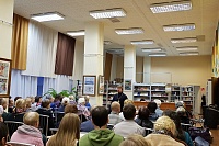 СВЯЩЕННИК ИЗ СЕВЕРОДВИНСКА ПРОВЕЛ С ГОРОЖАНАМИ БЕСЕДУ О БОЖИЕМ ПРОМЫСЛЕ И СВОБОДЕ ЧЕЛОВЕКА