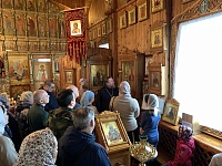 ПРОТОИЕРЕЙ ВАЛЕРИЙ СУВОРОВ ПРОВЕЛ ЭКСКУРСИЮ ДЛЯ ВСЕХ ЖЕЛАЮЩИХ В ХРАМЕ ВОСКРЕСЕНИЯ ХРИСТОВА НА ЯГРАХ В СЕВЕРОДВИНСКЕ