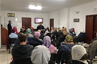 ВЗАИМООТНОШЕНИЯ МУЖЧИН И ЖЕНЩИН ОБСУДИЛИ НА ЛИТЕРАТУРНОЙ ВСТРЕЧЕ В УСПЕНСКОМ ХРАМЕ АРХАНГЕЛЬСКА