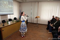 Священник Валерий Суворов поздравил работников Госавтоинспекции с профессиональным праздником