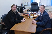 Протоиерей Валерий Суворов встретился с главой Общественной палаты Ненецкого автономного округа