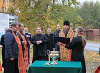 На северодвинском оборонном предприятии «Звездочка» освятили купол на храм св. Феодора Ушакова