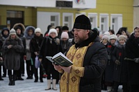 ПРОТОИЕРЕЙ ВАЛЕРИЙ СУВОРОВ ОСВЯТИЛ ПАМЯТНИК «МЕДИКАМ СЕВЕРА ВОЕННЫХ ЛЕТ»