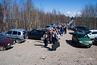 СЕВЕРОДВИНСКИЕ ПАЛОМНИКИ ПОБЫВАЛИ В ДЕРЕВНЕ СОЛЗЕ И ПОМОЛИЛИСЬ ЗА УБИЕННЫХ В ГОДЫ ГОНЕНИЙ