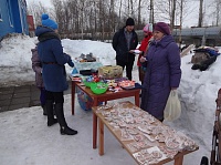 На Масленицу около нашего храма прошел семейный праздник.