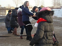 В Прощеное воскресенье на территории храма прошли масленичные гулянья