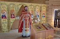 ПЕРВУЮ ЛИТУРГИЮ СОВЕРШИЛИ В ЗАВОДСКОМ ХРАМЕ НА СЕВЕРОДВИНСКОЙ «ЗВЕЗДОЧКЕ»