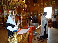 Люди с нарушениями слуха приняли Таинство Крещения
