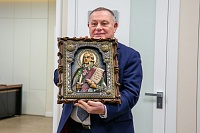 ПРОТОИЕРЕЙ ВАЛЕРИЙ СУВОРОВ ПОЖЕЛАЛ ПОМОЩИ БОЖИЕЙ СПЕЦИАЛИСТАМ ПРОИЗВОДСТВЕННОГО ОБЪЕДИНЕНИЯ «АРКТИКА»